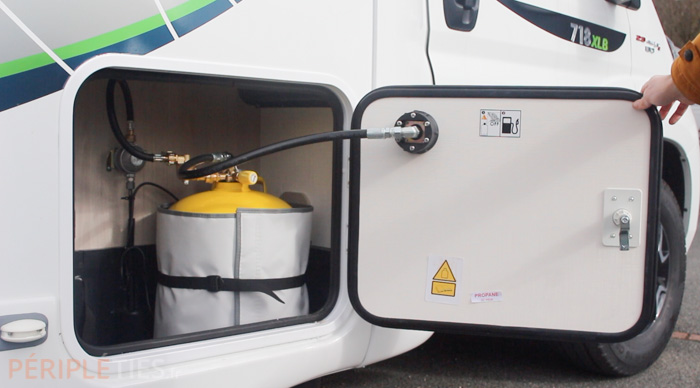 Usine de radiateurs combinés air et eau pour caravane