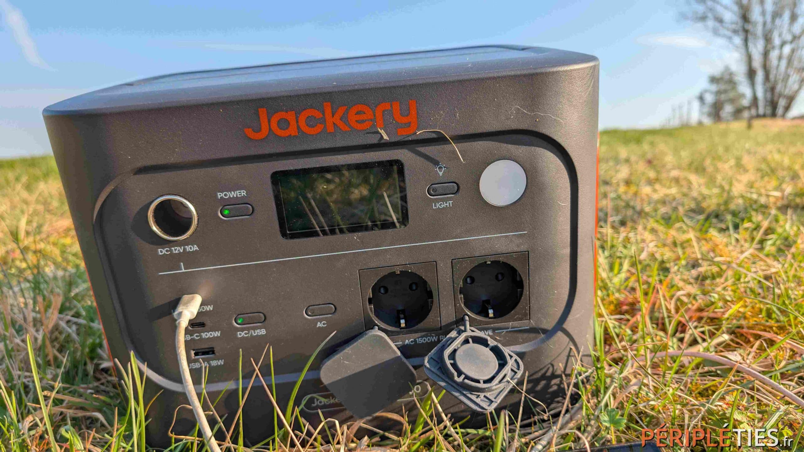 batterie jackery explorer 1000 v2 en extérieur